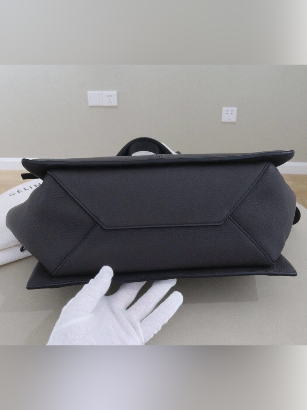 Celine Black Leather Shoulder Tote - Picture 3 of 8